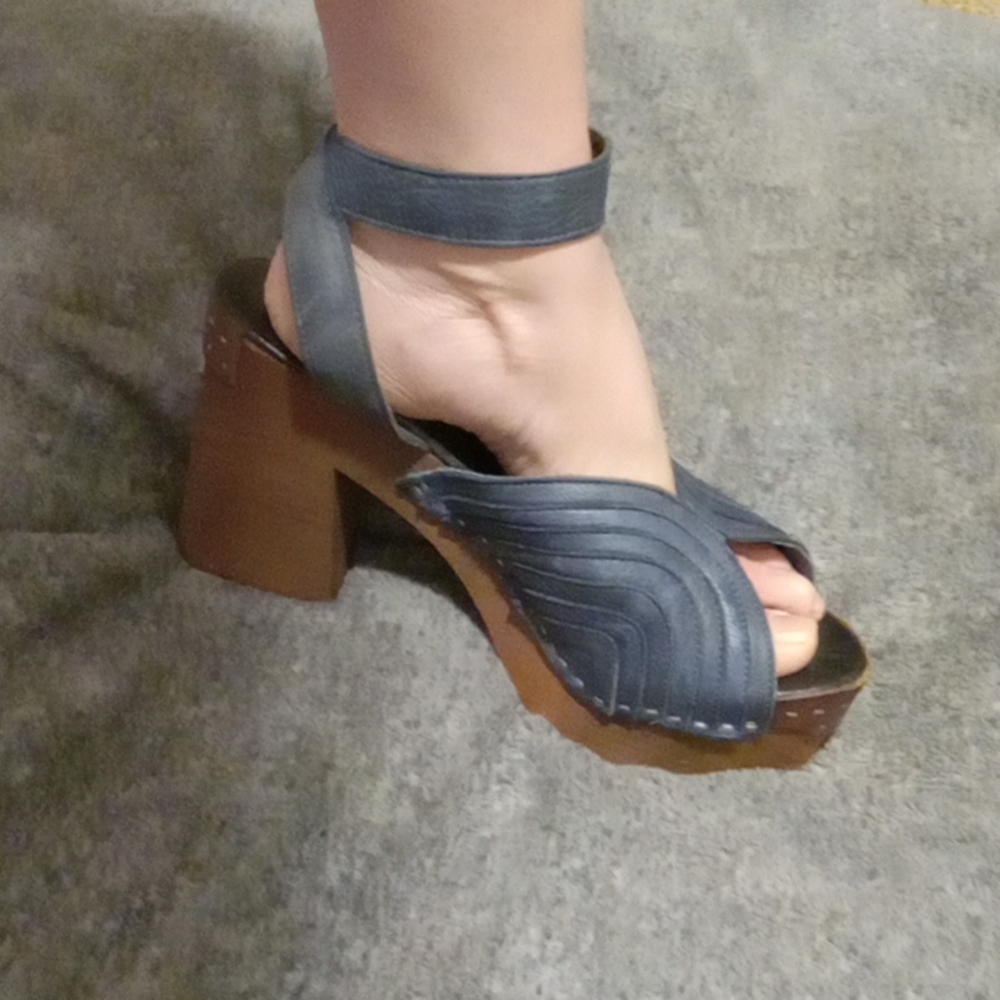 Free people blue leather clogs